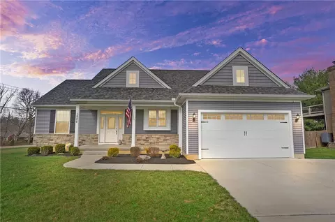 1802 Chapel Woods Dr, Batavia, OH 45103