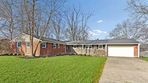 5607 Hugh Dr, Washington Township, OH 45459