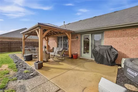 Exterior - 6536 Bellow Ct, Waynesville, OH 45068 photo 6 of 9