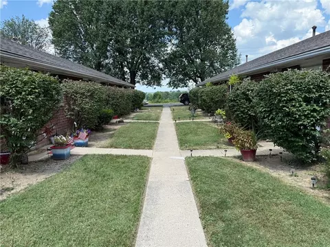 100-108 E 112 E Nottingham Rd, Dayton, OH 45405