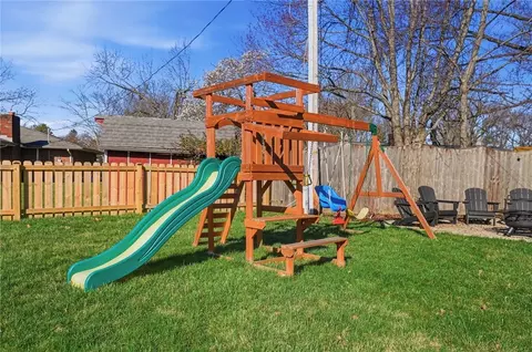 Exterior - 2826 Shetterly Ln, Centerville, OH 45440 photo 9 of 12
