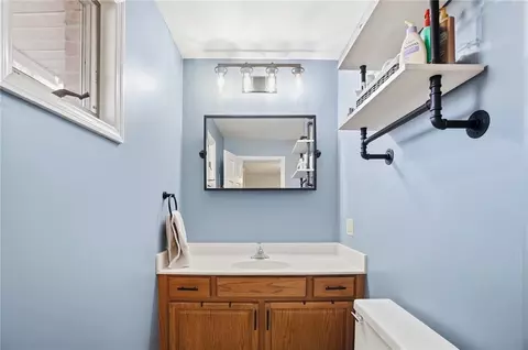 Bath - 2826 Shetterly Ln, Centerville, OH 45440 photo 1 of 4