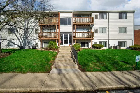 5645 Coach Drive L Dr #L (117), Kettering, OH 45440
