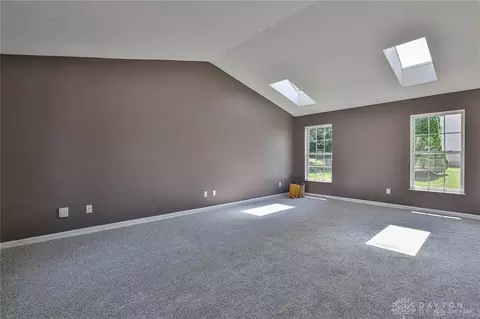 Living - 1536 Old Lane Ave, Kettering, OH 45409 photo 4 of 4