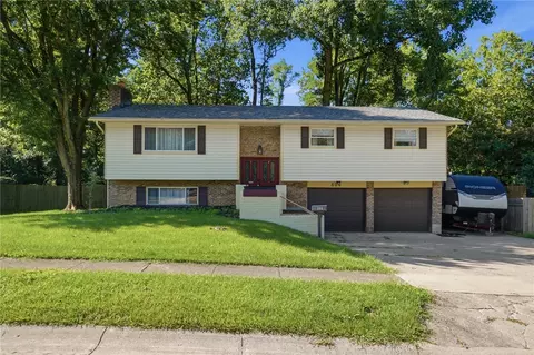 804 Victoria Dr, Franklin, OH 45005