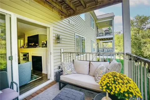 Exterior - 1320 Shadowood Trl, Maineville, OH 45039 photo 3 of 11