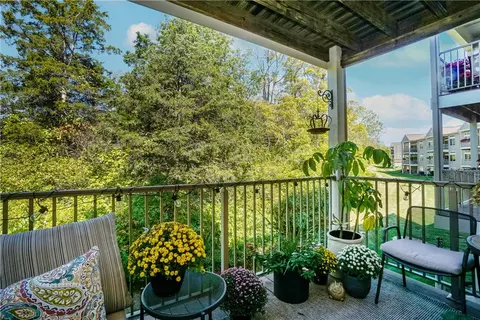 Exterior - 1320 Shadowood Trl, Maineville, OH 45039 photo 4 of 11