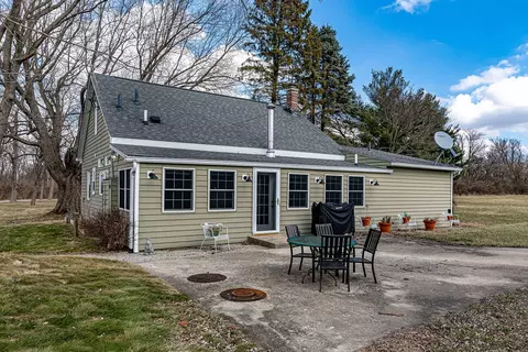 7591 Brookville Rd, Oxford, OH 45056