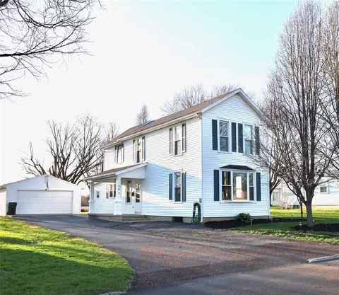 54 Apple Dr, Farmersville, OH 45325
