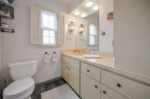 Bath - 735 Tanglewood Dr, Springfield, OH 45504 photo 5 of 6