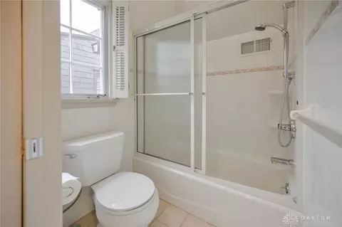 Bath - 735 Tanglewood Dr, Springfield, OH 45504 photo 3 of 6