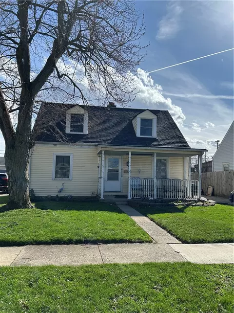 2167 W Bataan Dr, Kettering, OH 45420