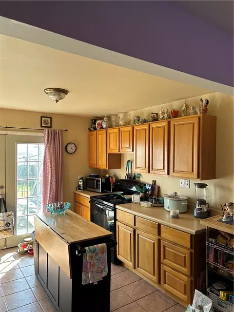 2167 W Bataan Dr, Kettering, OH 45420 photo 3