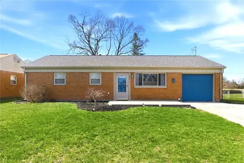 322 Lutz Dr, Englewood, OH 45322
