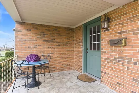 Exterior - 1108 Chateau Dr, Kettering, OH 45429 photo 3 of 6