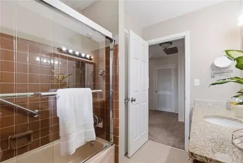 Bath - 1108 Chateau Dr, Kettering, OH 45429 photo 3 of 3