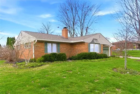 Exterior - 1108 Chateau Dr, Kettering, OH 45429 photo 2 of 6