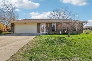 7500 Dial Dr, Huber Heights, OH 45424