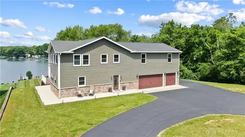 855 Quarry Rd, Jamestown, OH 45335