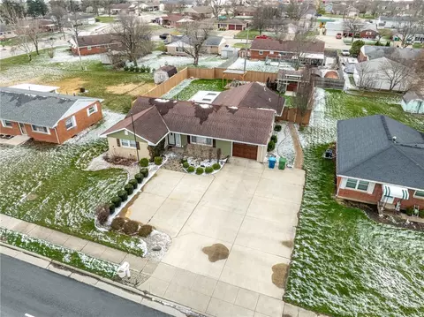 305 S Vandemark Rd, Sidney, OH 45365 photo 6