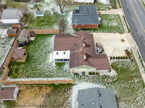 305 S Vandemark Rd, Sidney, OH 45365 photo 4