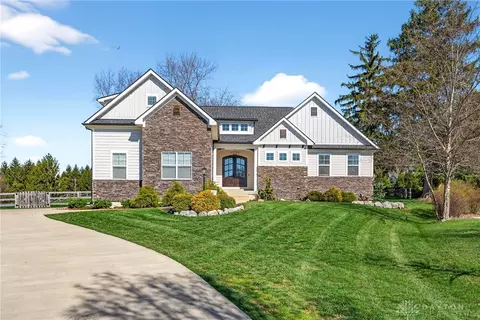 7425 Stoneham Cir, Springboro, OH 45066