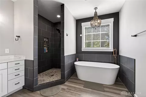 7425 Stoneham Cir, Springboro, OH 45066 photo 16