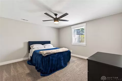 7425 Stoneham Cir, Springboro, OH 45066 photo 25