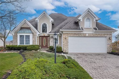 182 Barrington Village Dr, Xenia, OH 45385