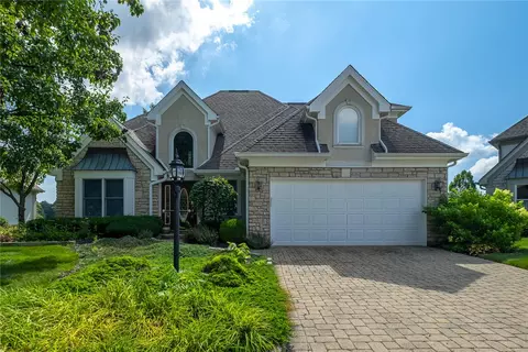 182 Barrington Village Dr, Xenia, OH 45385