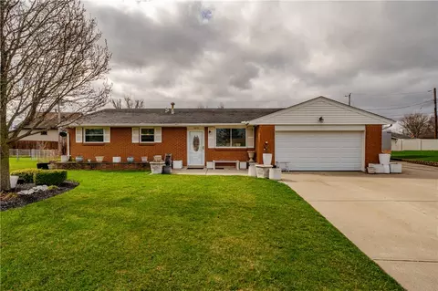 1033 Burchcliff Cir, West Carrollton, OH 45449