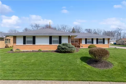 408 Mayfair Dr, Wilmington, OH 45177