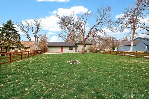 Exterior - 450 Evergreen Dr, Springboro, OH 45066 photo 9 of 9