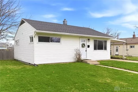 15 N Diana Ln, Fairborn, OH 45324