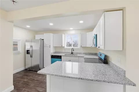 Kitchen - 239 Travis Dr, Riverside, OH 45431 photo 1 of 3