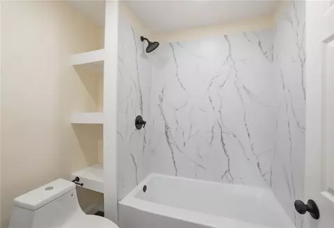 Bath - 239 Travis Dr, Riverside, OH 45431 photo 2 of 2