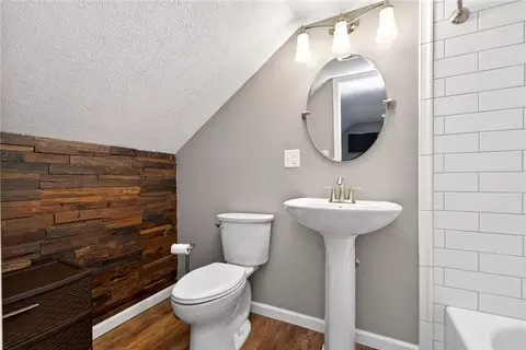 Bath - 3716 Wenzler Dr, Kettering, OH 45429 photo 3 of 5
