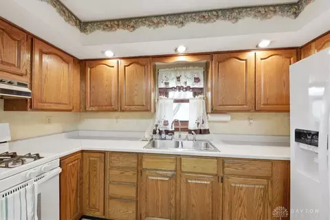 306 N Bechtle Ave, Springfield, OH 45504 photo 12