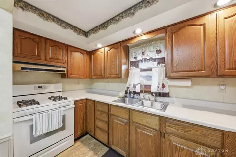 306 N Bechtle Ave, Springfield, OH 45504 photo 13