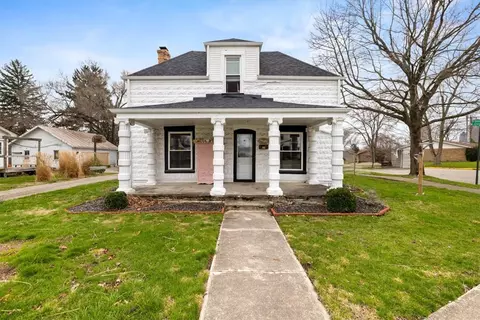 618 W Jefferson St, New Carlisle, OH 45344