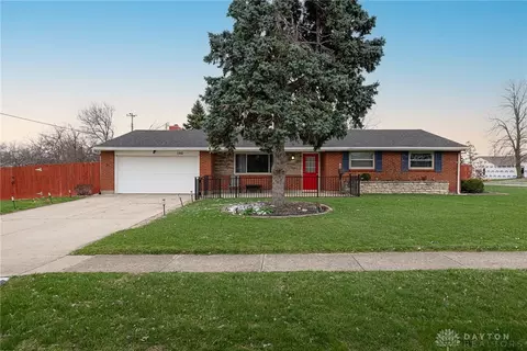 102 Union Blvd, Englewood, OH 45322