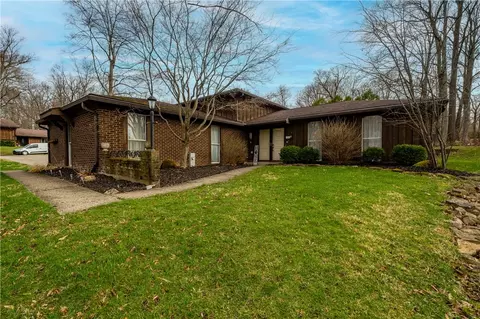1412 Devoe Dr, Dayton, OH 45434