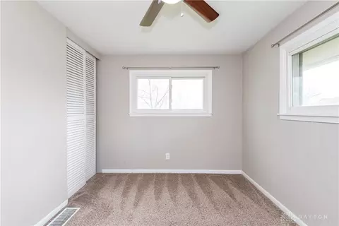Bedroom - 3801 Valleywood Dr, Kettering, OH 45429 photo 6 of 8