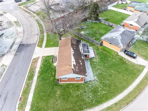 View/Area - 3801 Valleywood Dr, Kettering, OH 45429 photo 3 of 9