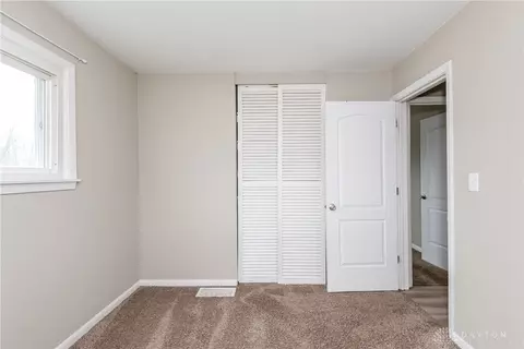 Bedroom - 3801 Valleywood Dr, Kettering, OH 45429 photo 2 of 8