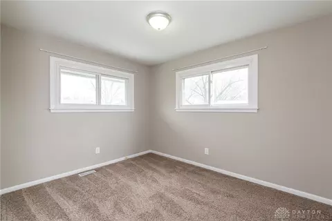 Bedroom - 3801 Valleywood Dr, Kettering, OH 45429 photo 1 of 8