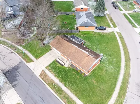 View/Area - 3801 Valleywood Dr, Kettering, OH 45429 photo 2 of 9