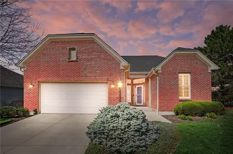 8338 Jeannes Creek Ln, West Chester, OH 45069