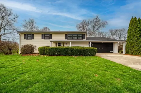 345 Sunset Ct, Monroe, OH 45050