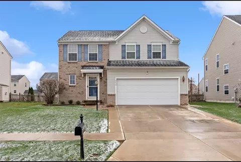 2230 Blazing Star Dr, Tipp City, OH 45371